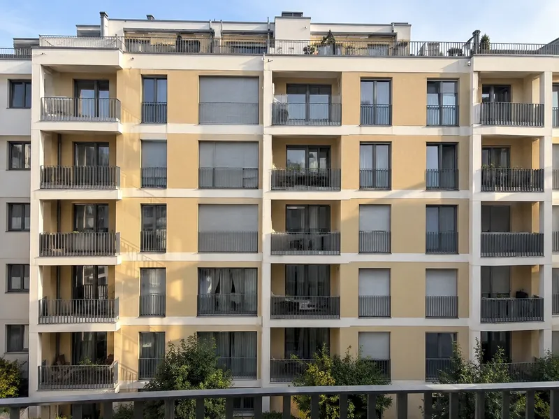 Tolle 3-Zimmer-Wohnung mit Balkon in Berlin *Schwartzkopffstraße* — photo 1